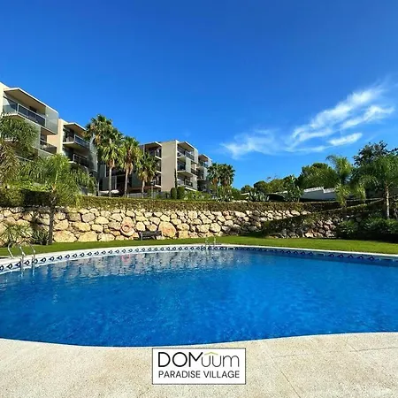 Domuum Holidays - Paradise Village *